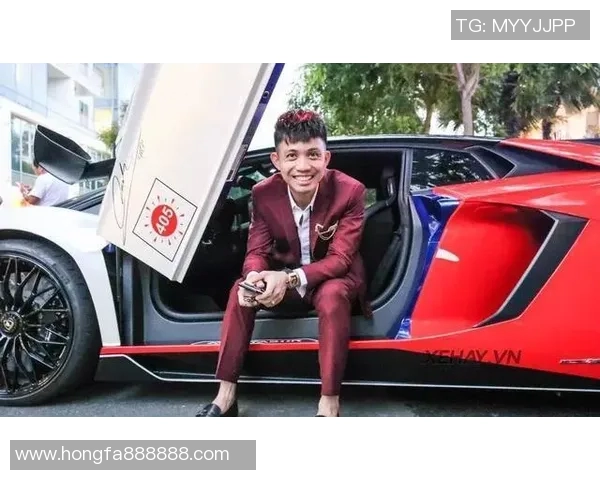 越南小哥勇追足球明星梦想的感人故事与不懈努力