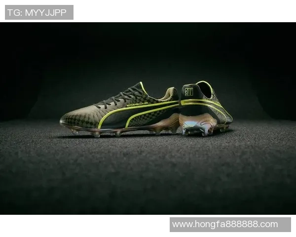 足球明星的球场风采与鞋履选择全解析